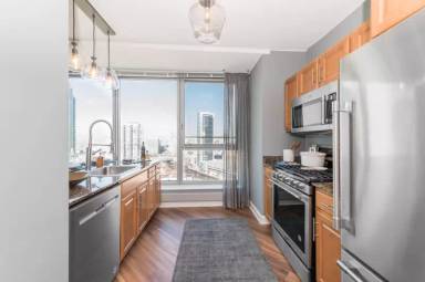Main picture of 211 N Canal St