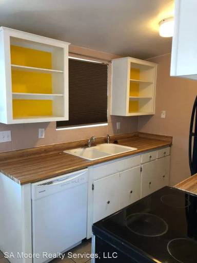 Main picture of 4227 E North St