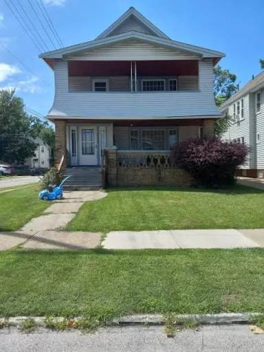 Main picture of 2104 Wascana Ave