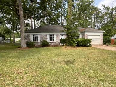 Main picture of 2049 Columbus Cir