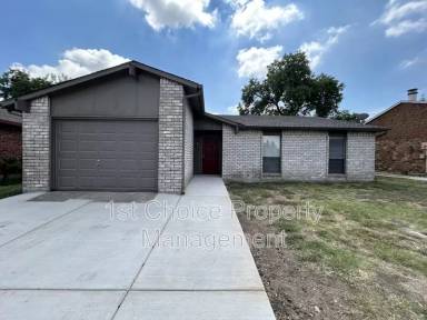 Main picture of 5820 Maiden Ln