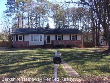 Main picture of 207 Tamarack Rd