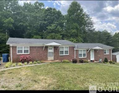 Main picture of 7 Laurel St