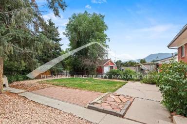 Main picture of 17 N Garland Ave