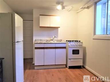 Main picture of 806 Maplewood Ave