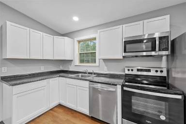 Main picture of 236 Mustang Dr