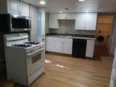Main picture of 405 E Prospect Rd