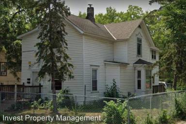 Main picture of 2500 17th Ave S