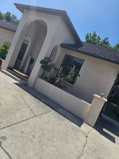Main picture of 6387 Gateway Ave
