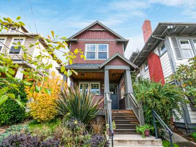 Main picture of 2750 NE Rodney Ave