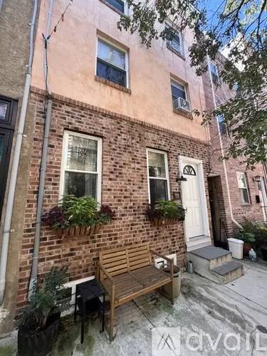 Main picture of 922 League St