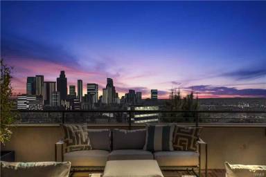 Main picture of 1048 N Joels Pl