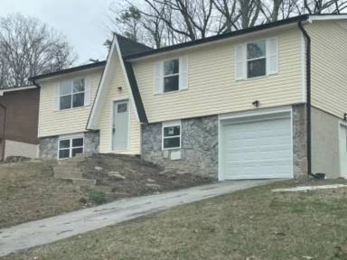 Main picture of 2960 E Freedom Cir