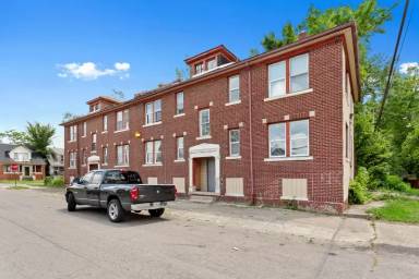 Main picture of 7405 Garden St