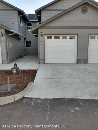 Main picture of 3713 Peter Ln NE