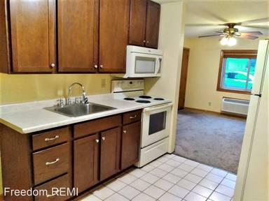 Main picture of 814 3rd Ave SW