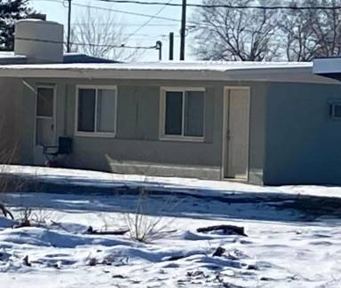 Main picture of 4445 Circle Pl NE