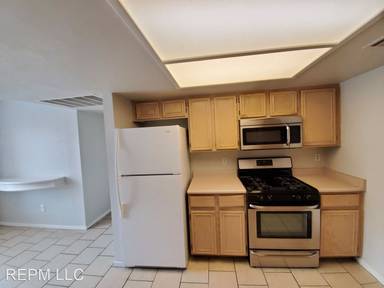 Main picture of 8070 Russell Rd Apartments