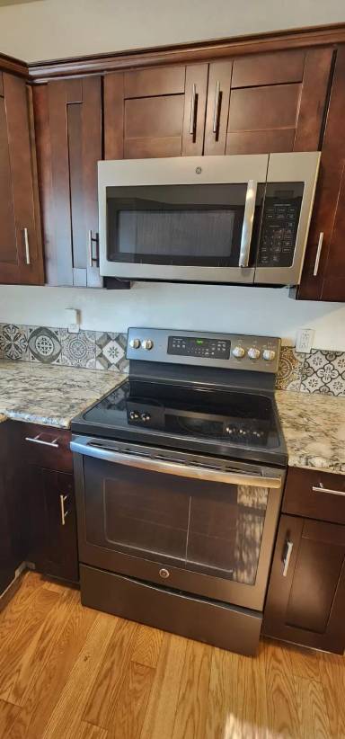 Main picture of 2714 N Edith Blvd