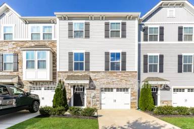 Main picture of 12 Kohlmyer Dr