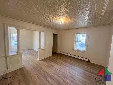 Main picture of 7 West Ln