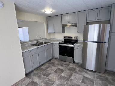 Main picture of 829 W Harbeck Rd