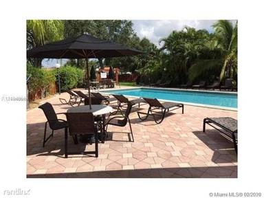 Main picture of 2160 SW 16th Ave