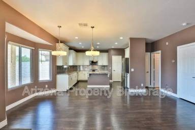 Main picture of 15420 N 174th Ln