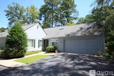 Main picture of 121 Woodridge Rd