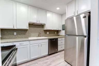 Main picture of 2512 Valley St