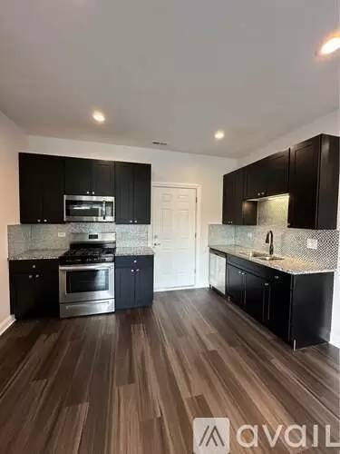 Main picture of 4401 N Keeler Ave