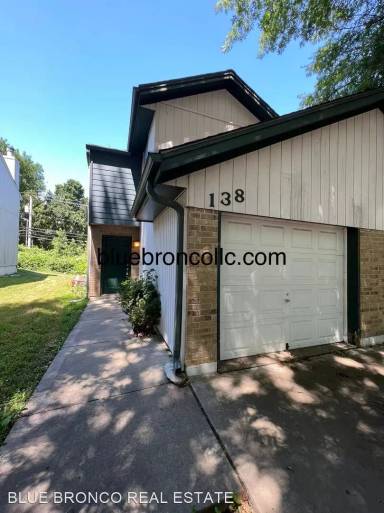 Main picture of 124 SW Oxford Pl