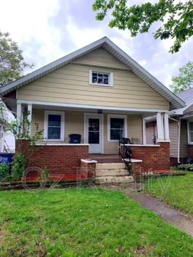 Main picture of 713 Geneva Ave