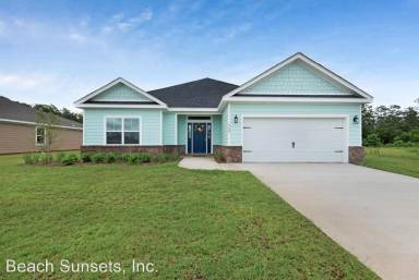 Main picture of 900 Whispering Creek Ave