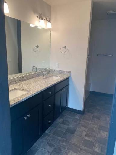 Main picture of 1502 Oakwood Dr