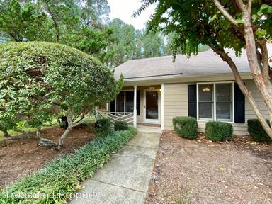 Main picture of 66 Crystal Oaks Ct