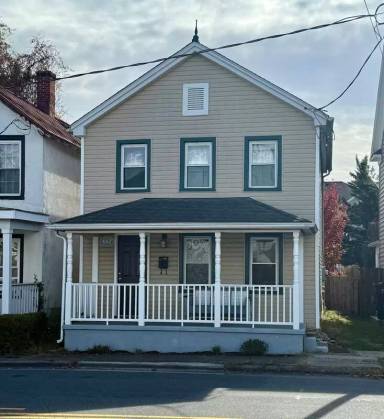 Main picture of 662 Lafayette Blvd