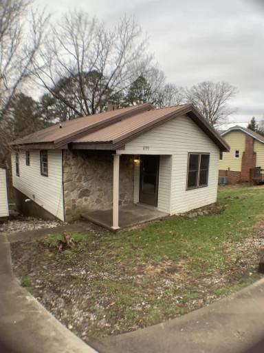 Main picture of 899 Gordon Hill Pike