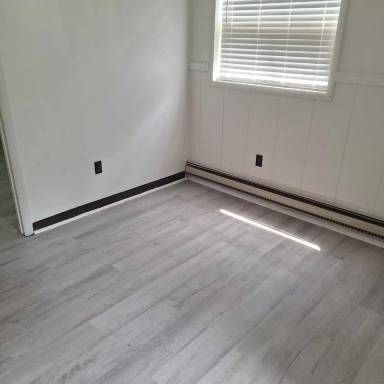 Main picture of 232 W Main St