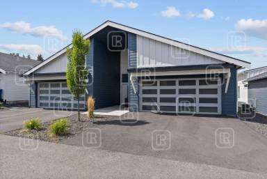 Main picture of 708 S Crescent Ln