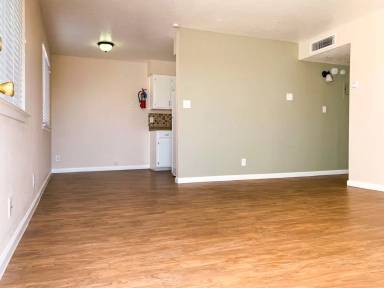 Main picture of 304 Whispering Sands Ct SE