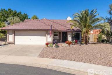 Main picture of 5250 E Greenway Cir