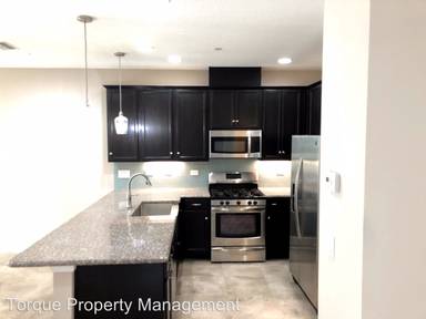 Main picture of 28 Pindo Palm Dr