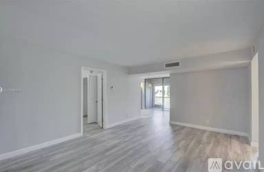 Main picture of 5160 Las Verdes Cir