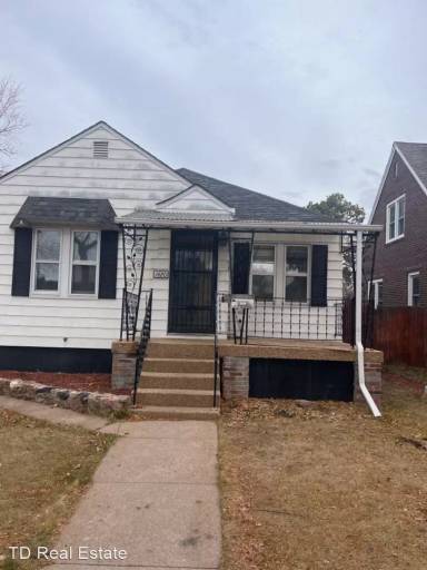 Main picture of 1420 W 32nd St