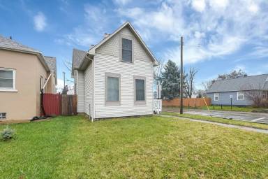 Main picture of 1032 E 17th Ave