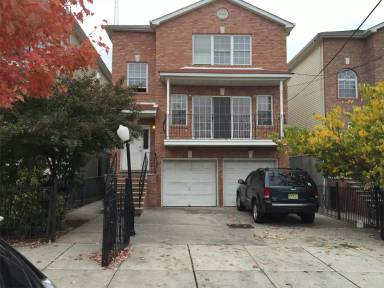 Main picture of 117 Hudson St