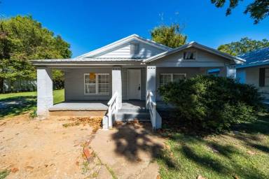 Main picture of 3334 17th St