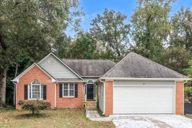 Main picture of 37 White Oak Dr SE
