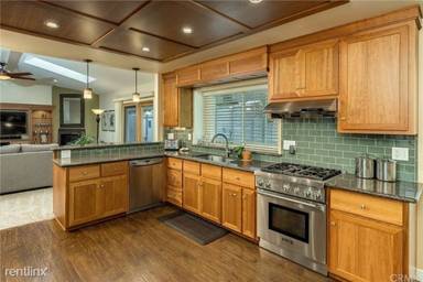 Main picture of 17 Shari Ln